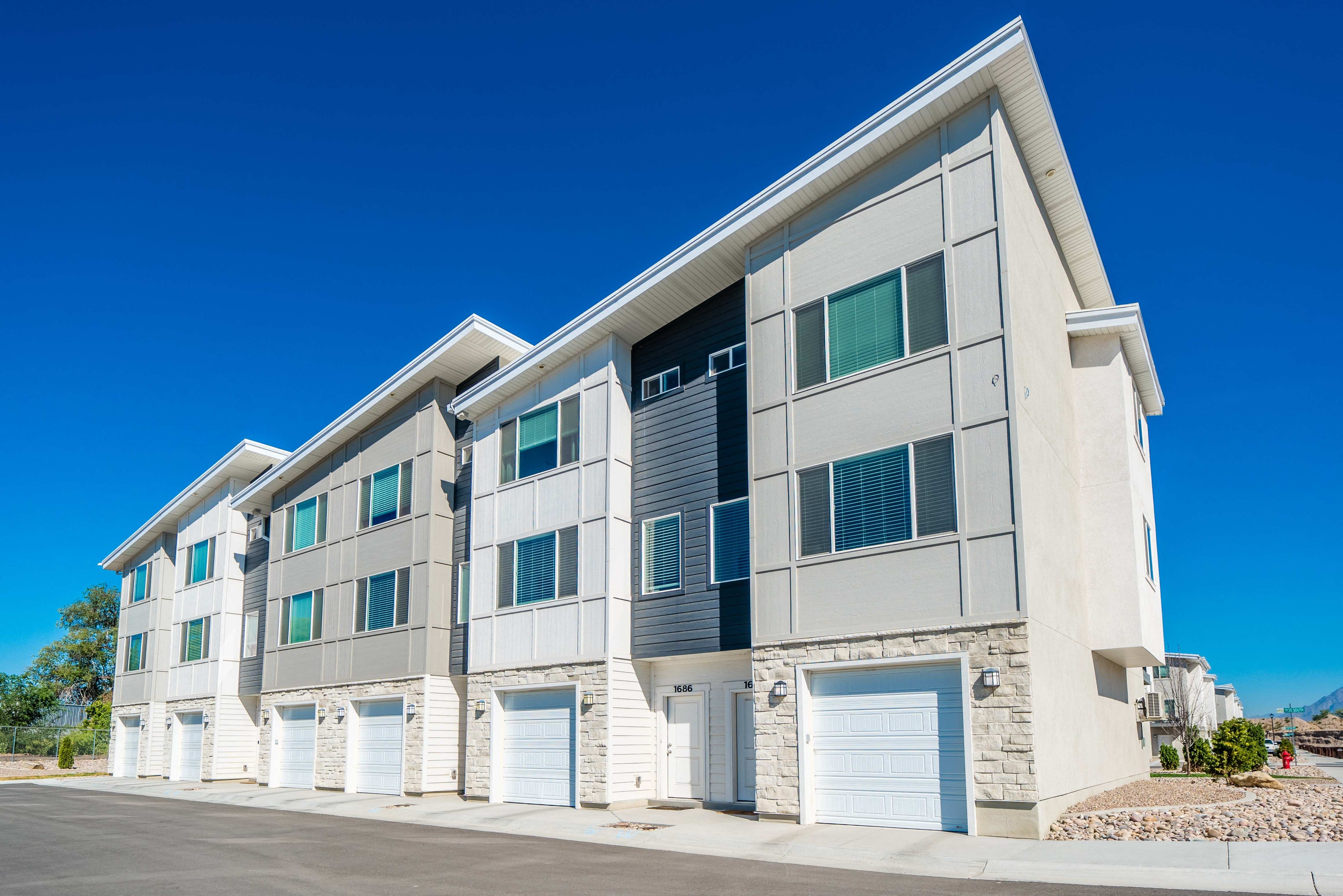 Riverwalk Townhomes Image 23