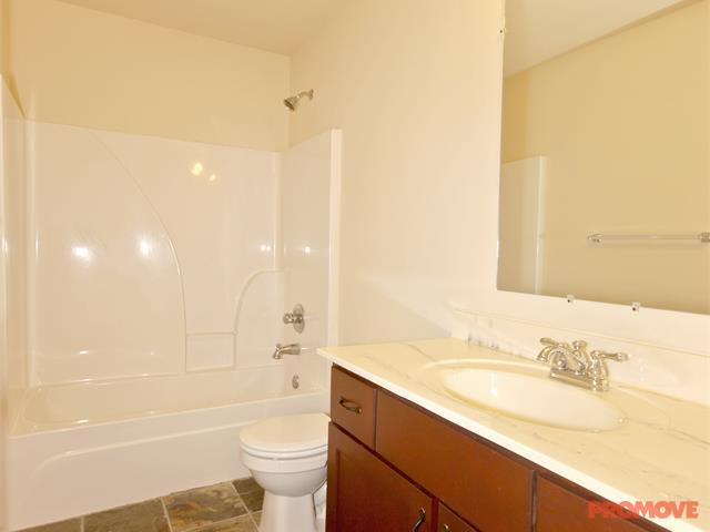 Esquire Apartments Image 4