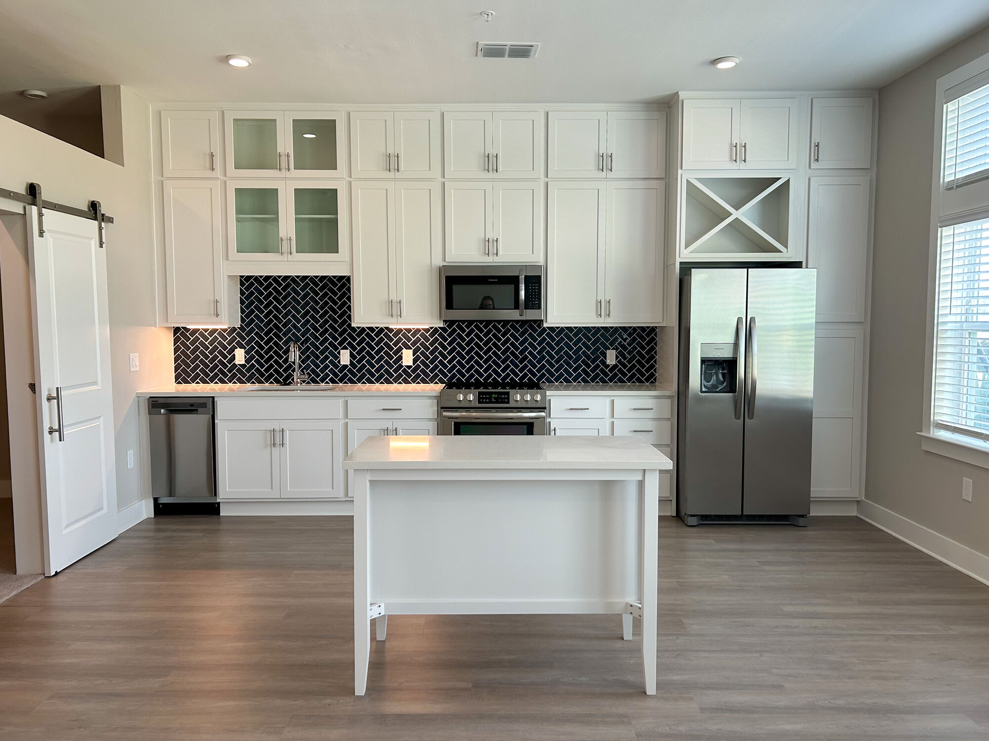 The Lucent at Sunrise Image 16