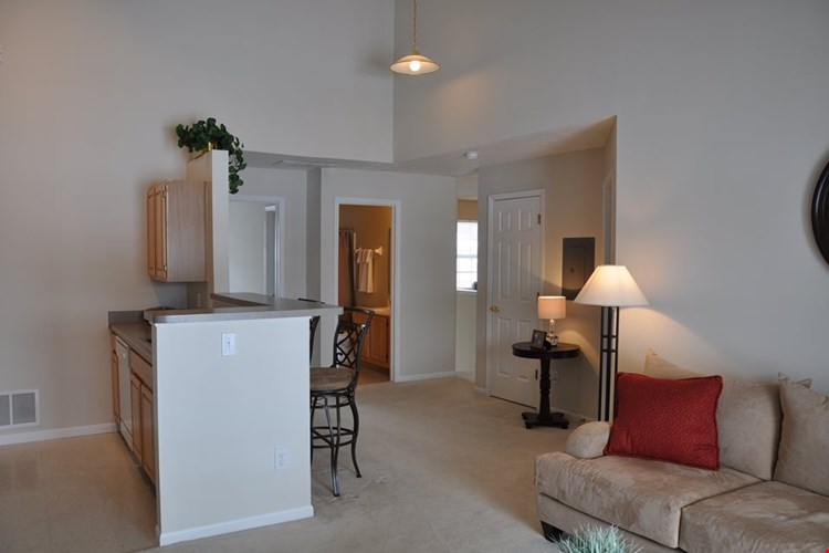 Catalina Club Apartments Image 14