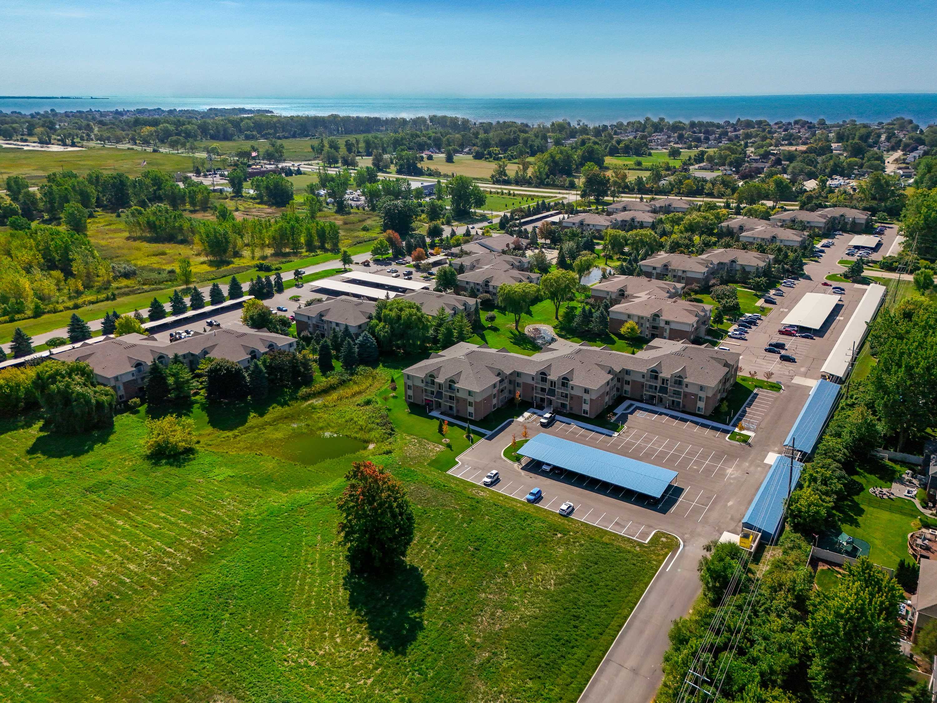 New Apartments for Rent at Prentiss Pointe Apartments in Harrison Township