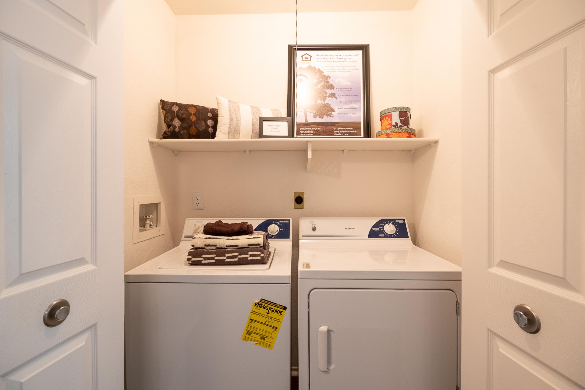 Whispering Hills Apartments Image 17