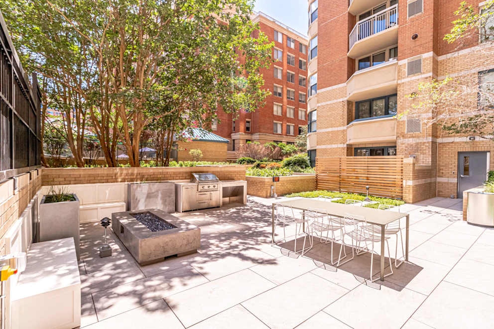 Ballston Place Image 6