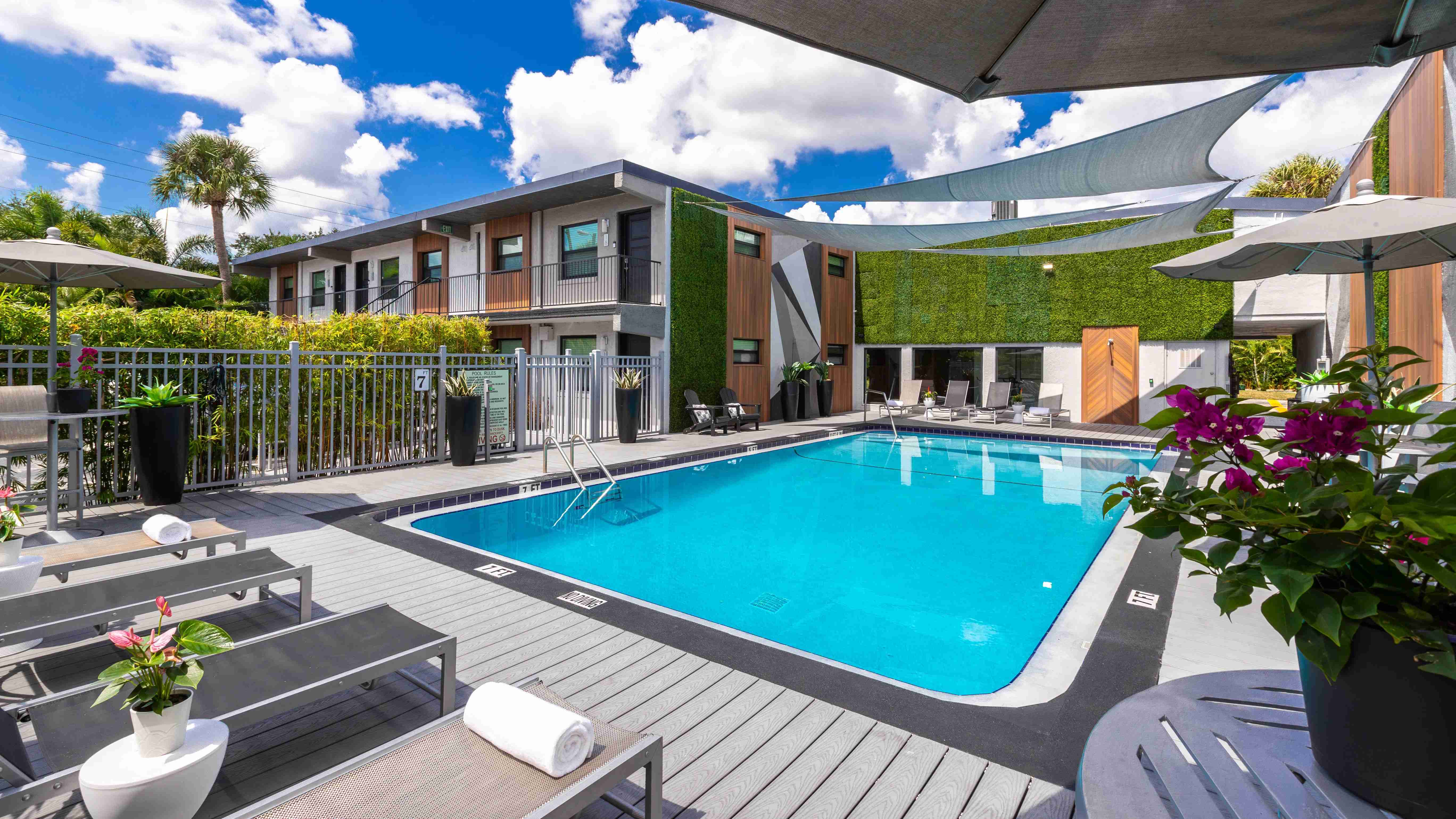 Surrounded by lush landscaping, modern lounge seating, and shaded areas, our resort-style pool offers the perfect place for residents to escape the Floriday sun.