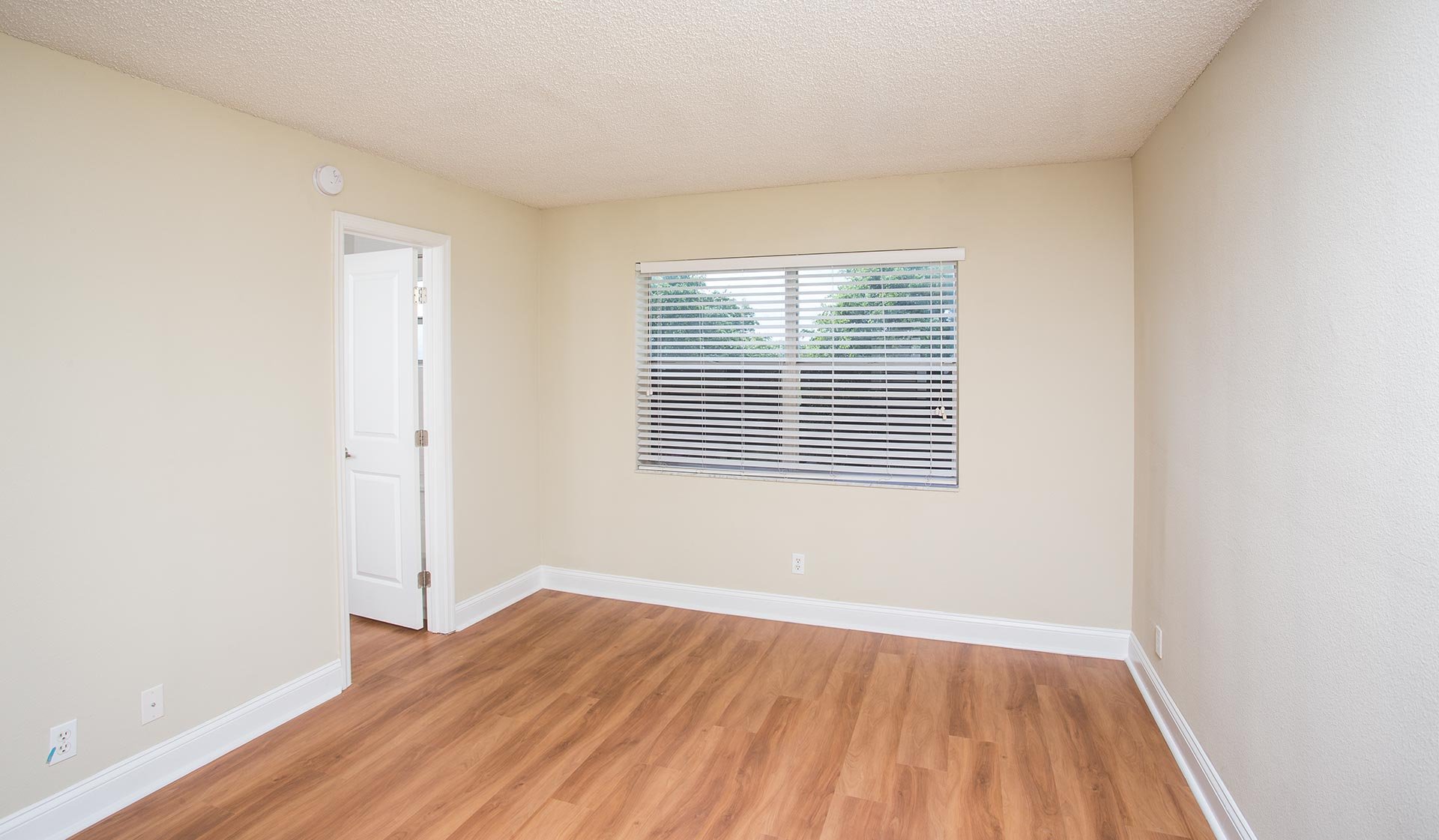 Spacious bedroom with a personal bathroom