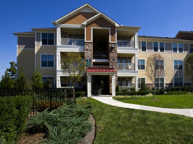 Grove at Waterford Crossing Image 3