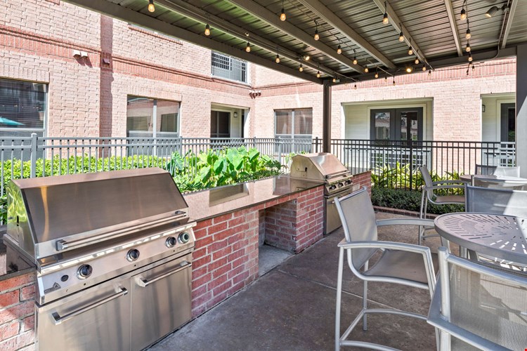 Camden Travis Street Image 14