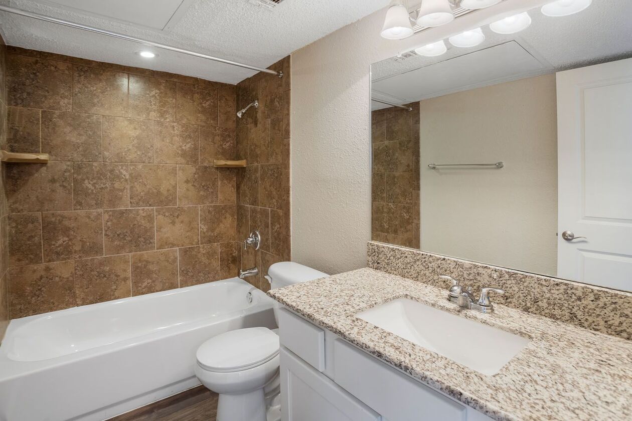 Camino Flats Image 6