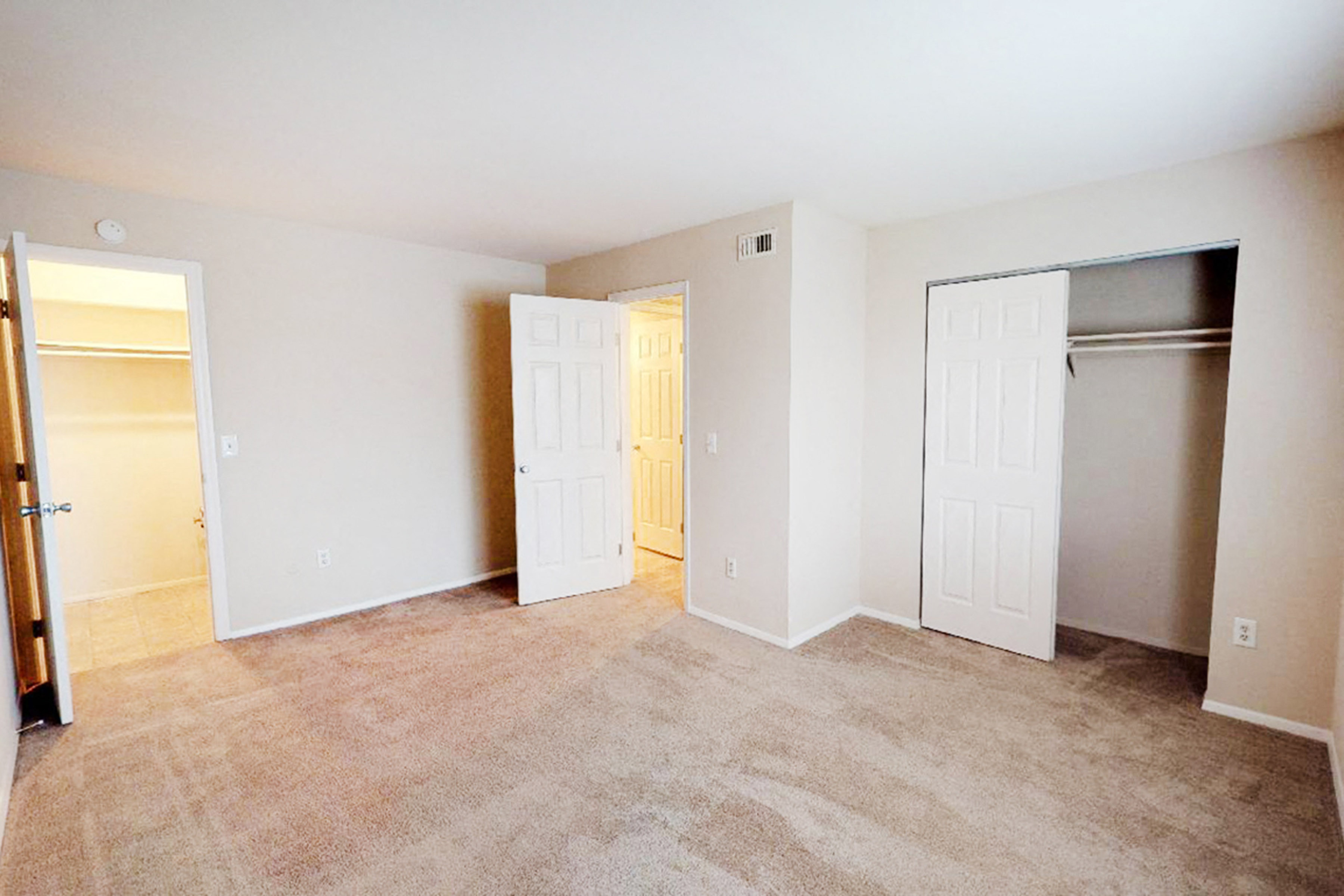 Crown Ridge Apartments Image 24