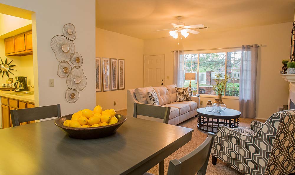 The Courtyards of Tulsa Image 12