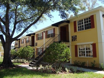 find apartments for rent at green oaks apartments