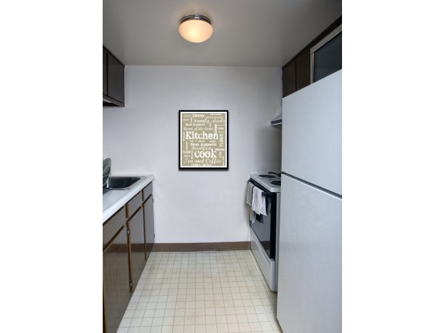 Brittany Apartments Image 6