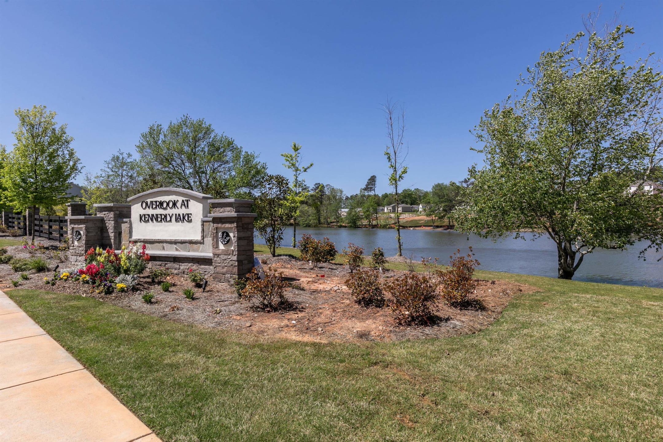 Overlook at Kennerly Lake Image 1