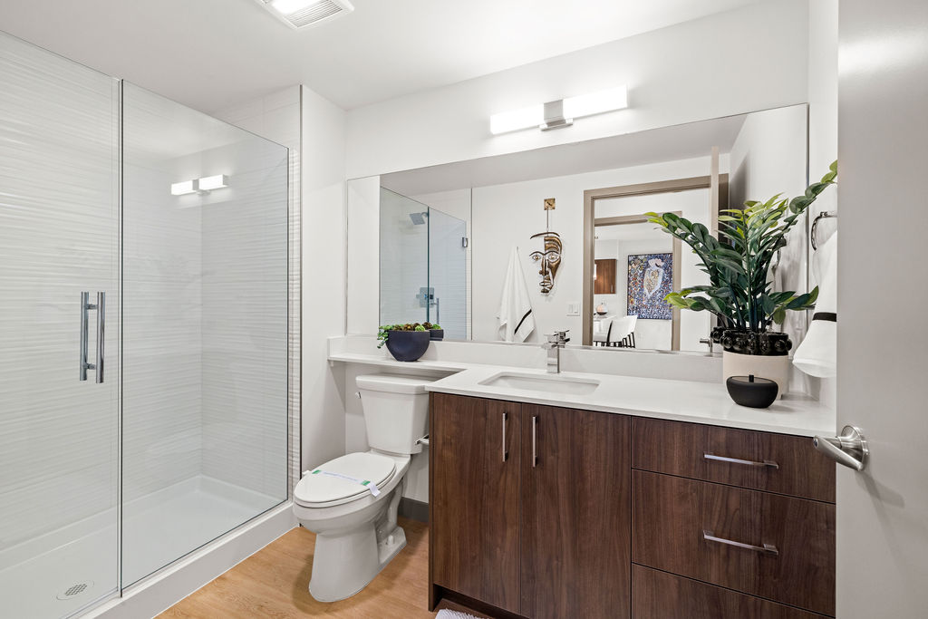 110 Roy Apartments Image 32