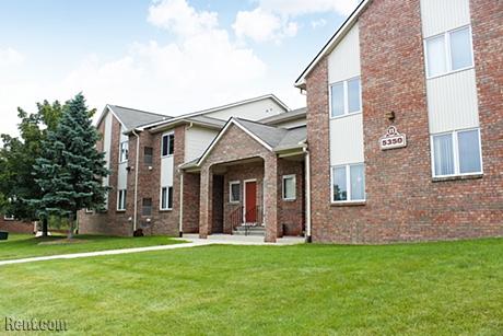 Stoney Creek Village Apartments Image 1