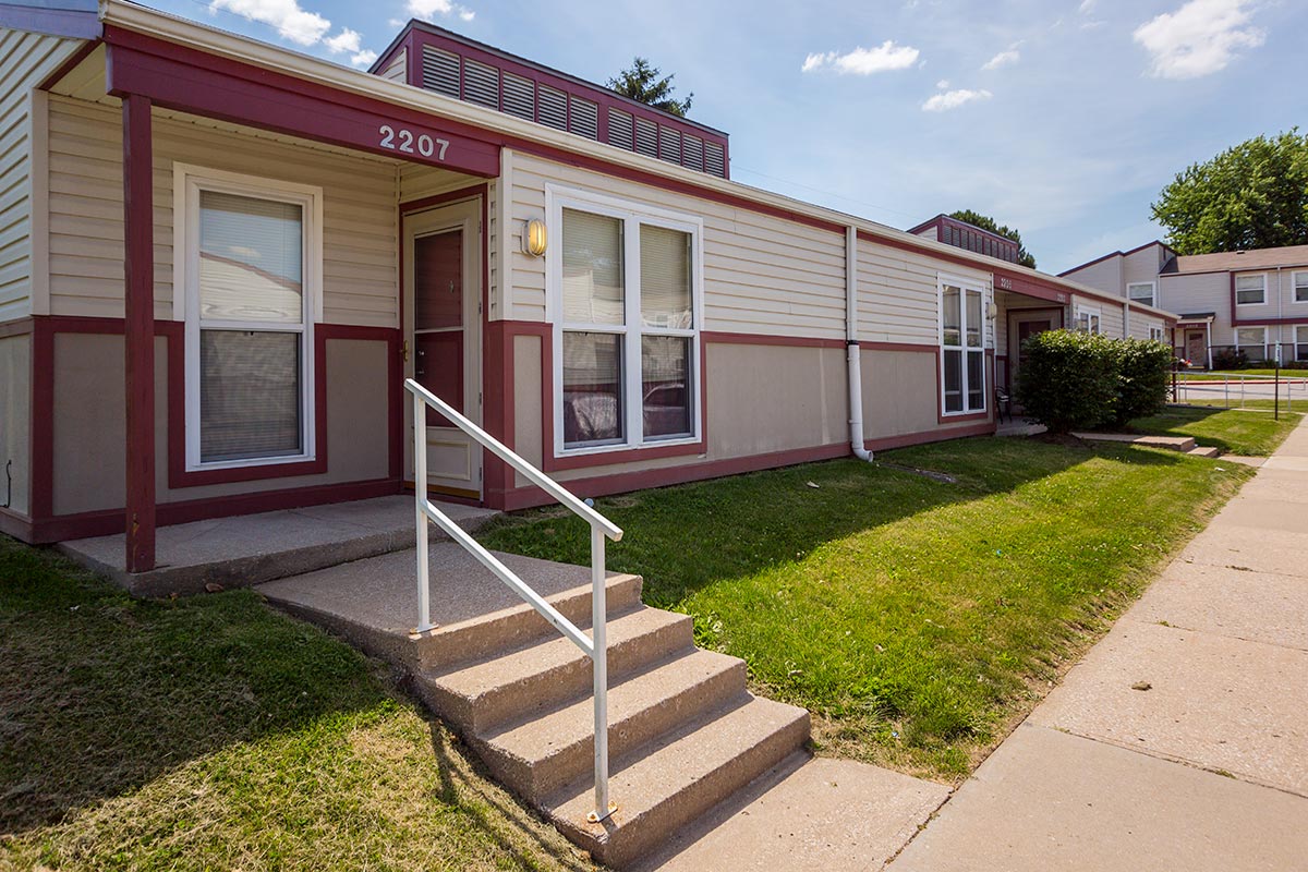 Lexington Gardens Image 2