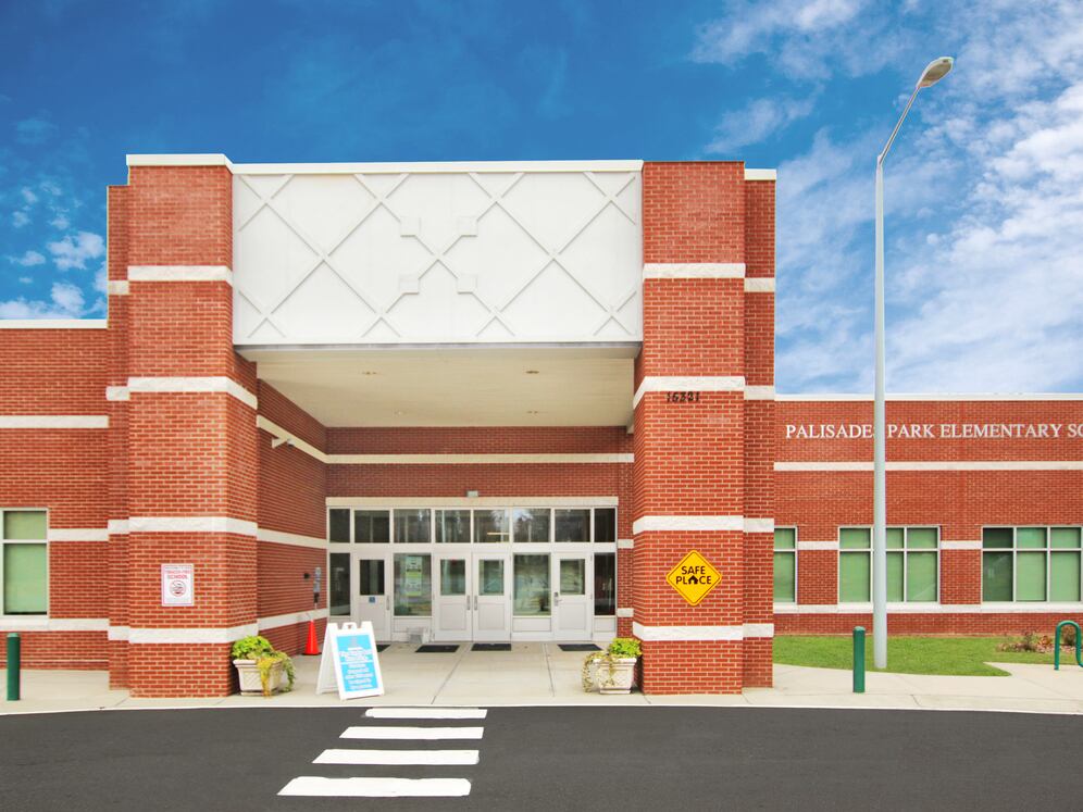 Near Palisades Park Elementary School