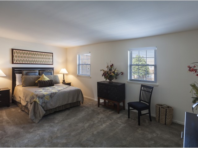 Orangewood Park Apartments Image 10