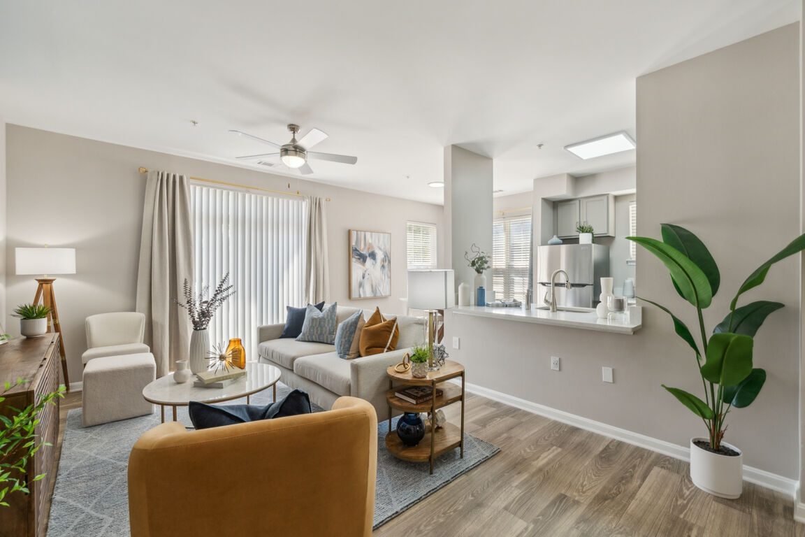 Riverside Station Image 3