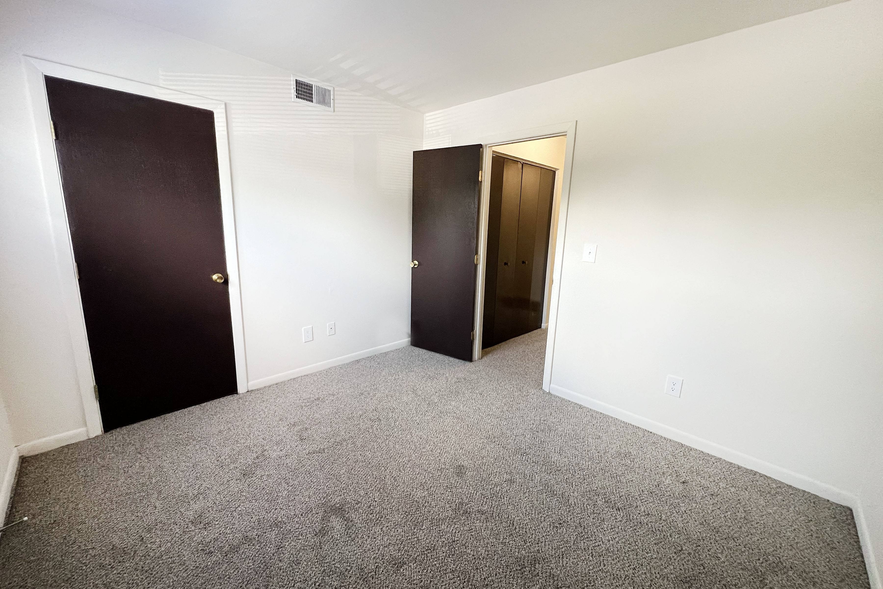 Four Worlds Apartments Image 62