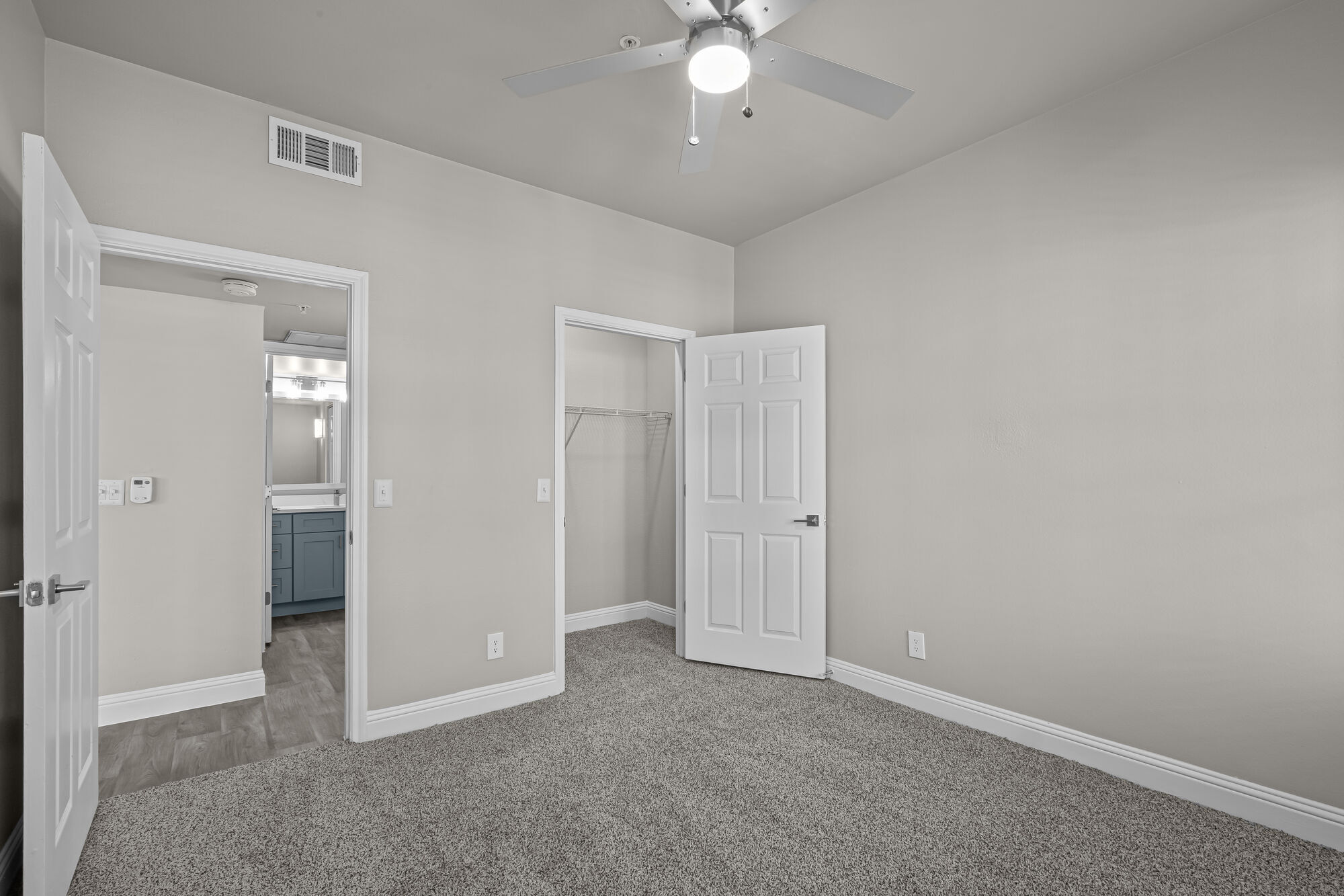 Larkin Apartment Homes Image 29