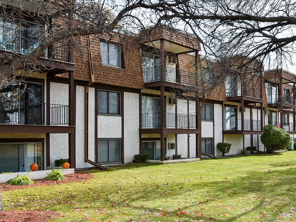 Lancaster Village Apartments Image 41