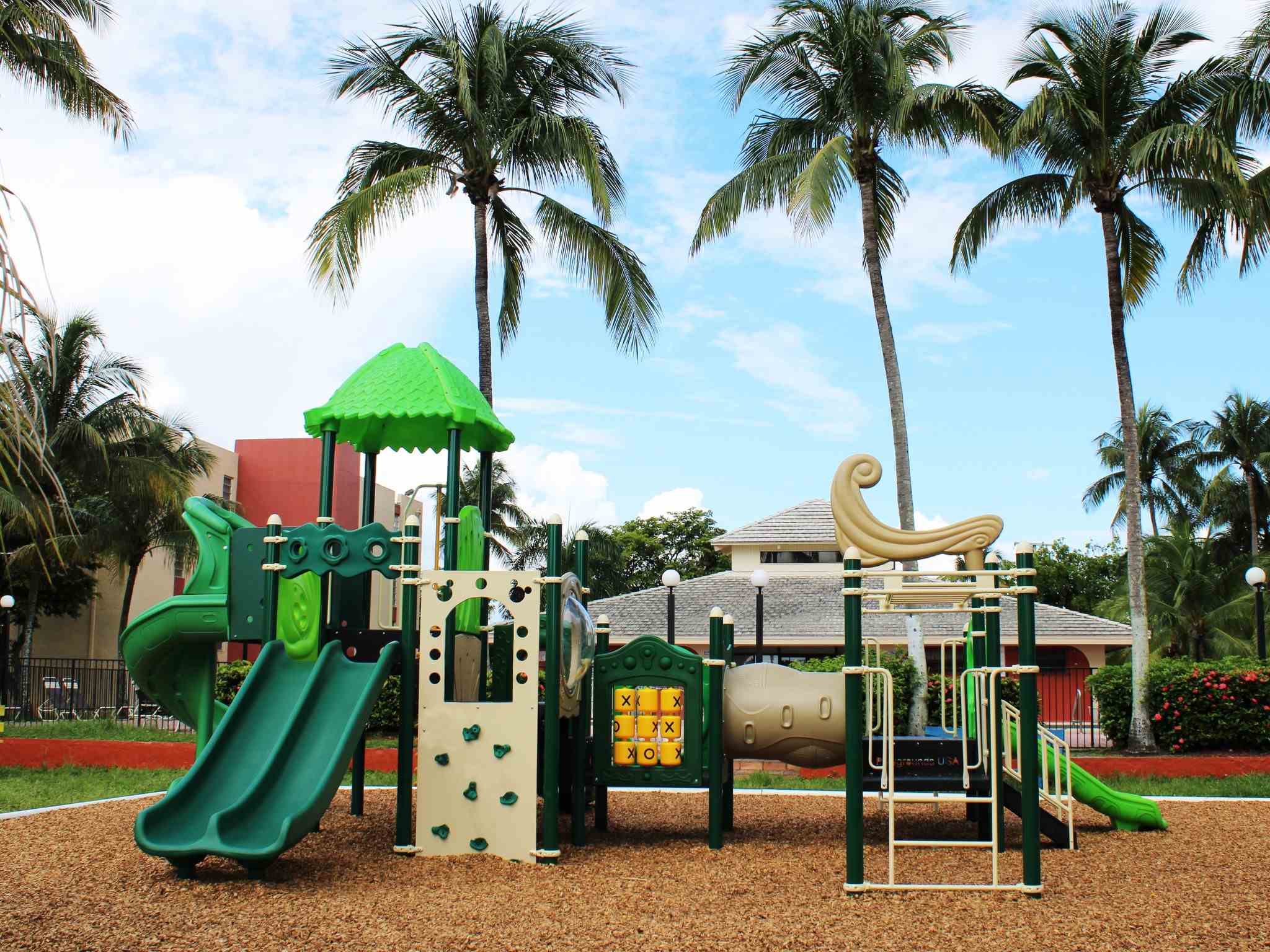 441 Inverrary Apartments Image 2