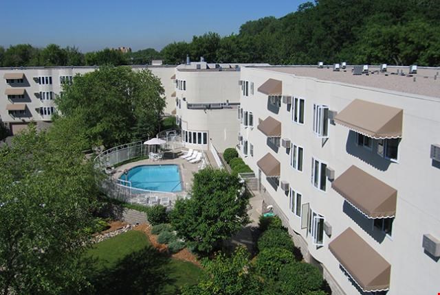 Highland on the Park Image 1