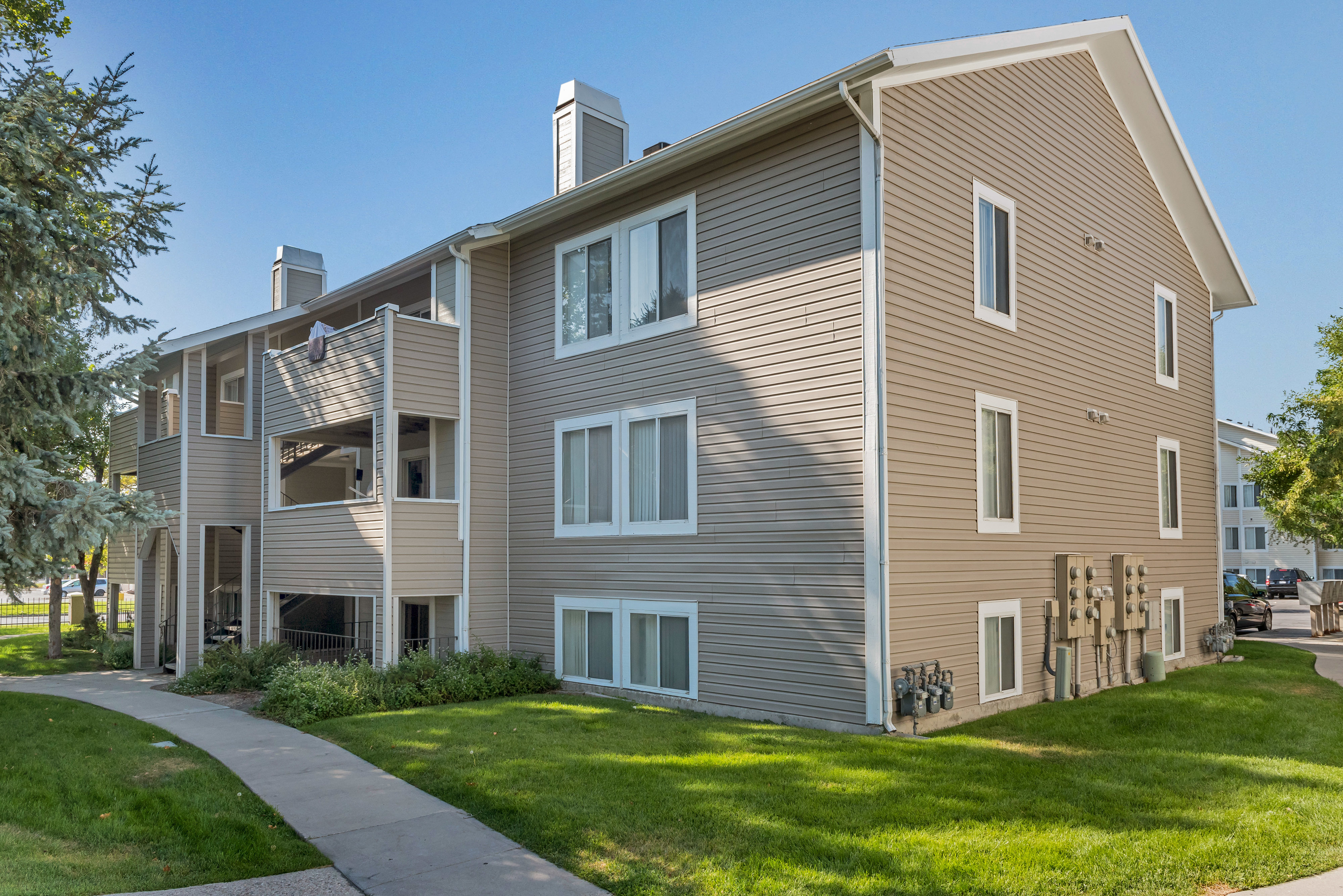 Seasons at Pebble Creek Apartment Homes Image 3