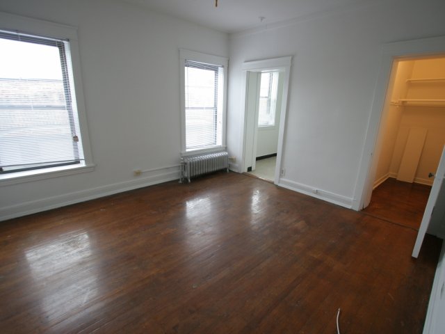 5528-5532 S Everett Avenue Image 9