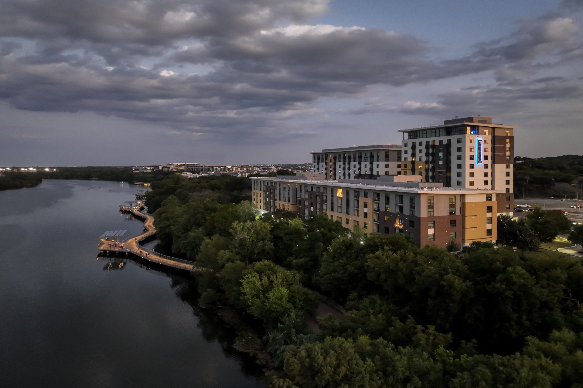 Berkshire Riverview Image 31