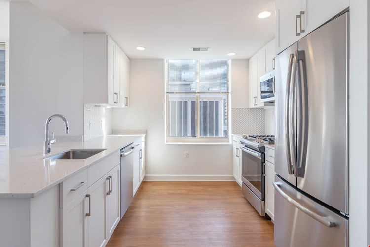 1800 Oak Image 14