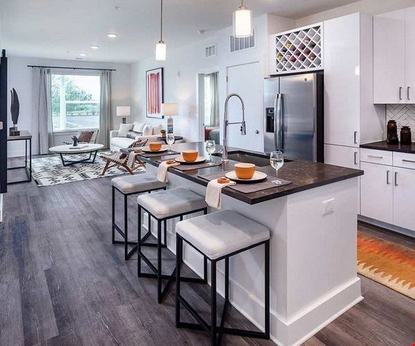 Apartments at Allure on Parkway Lake Mary