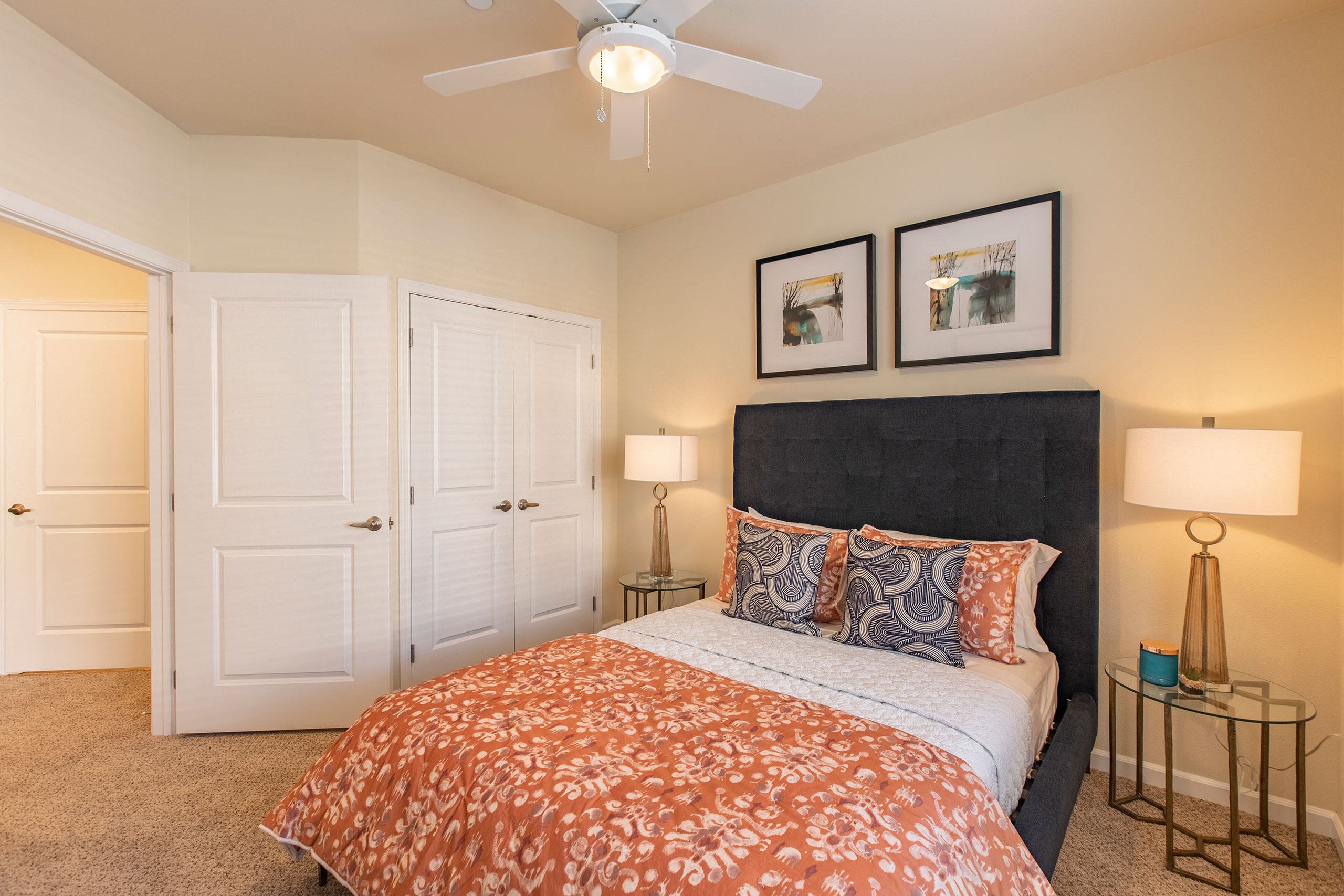 600 Riverside Bedroom