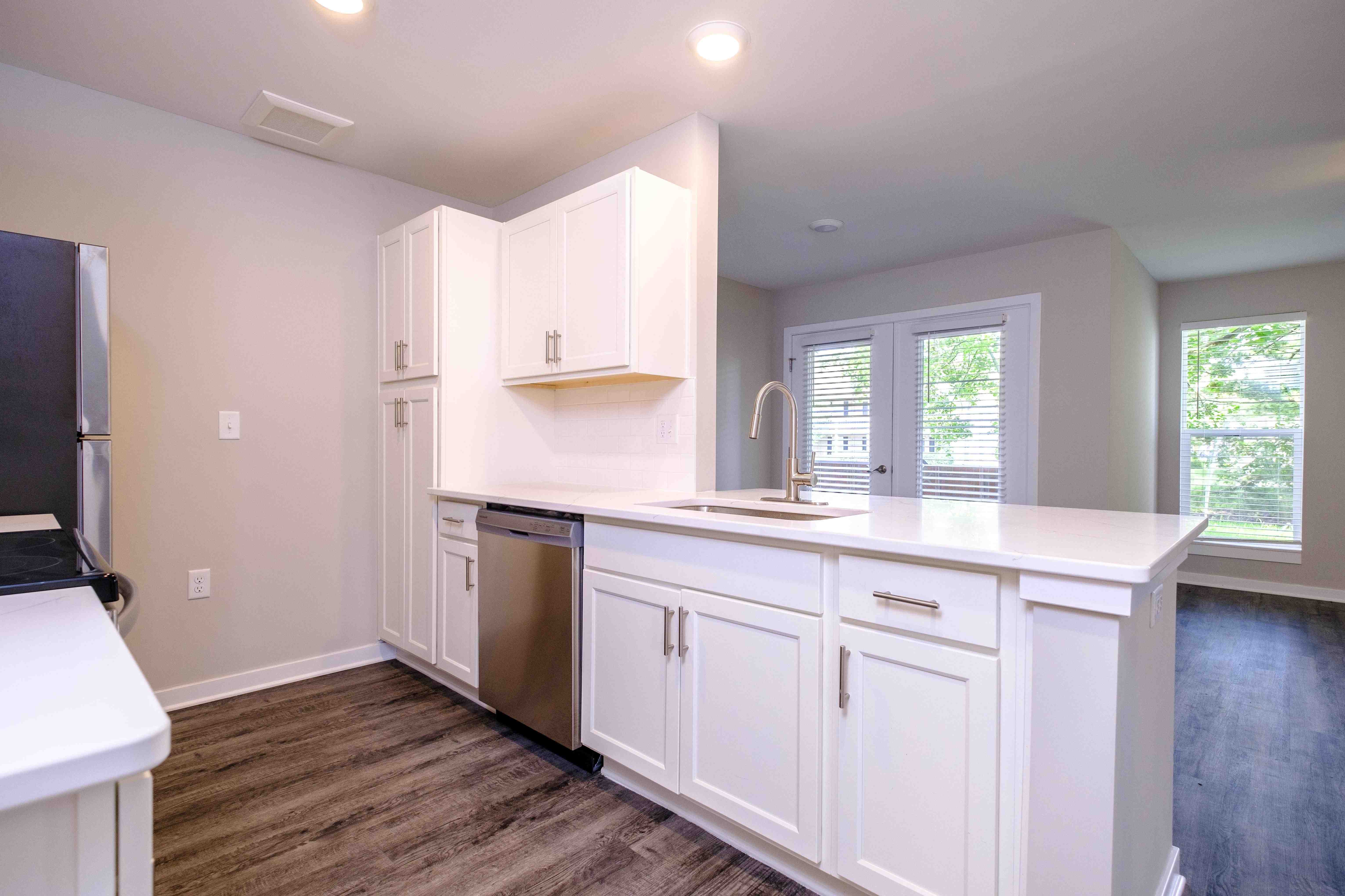 Saw Mill Village Apartments Image 6