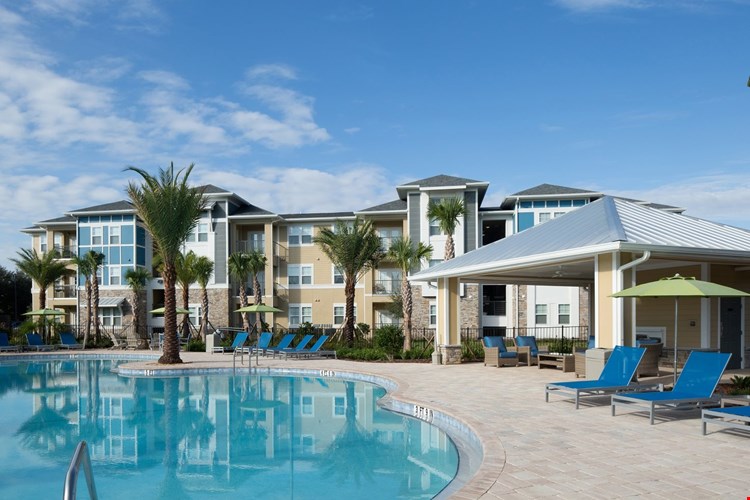 The Oaks At Southlake Commons Image 2