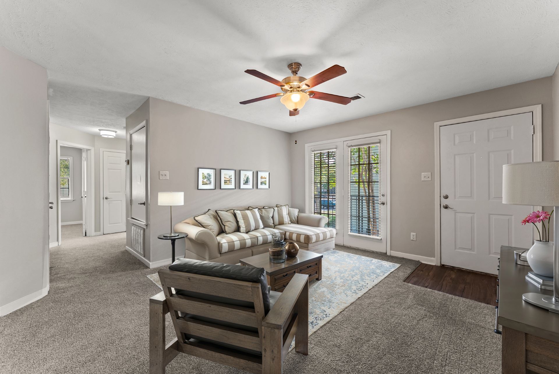 Linden (Renovated) - 2 Bed / 2 Bath - 1,100 Sq.Ft.