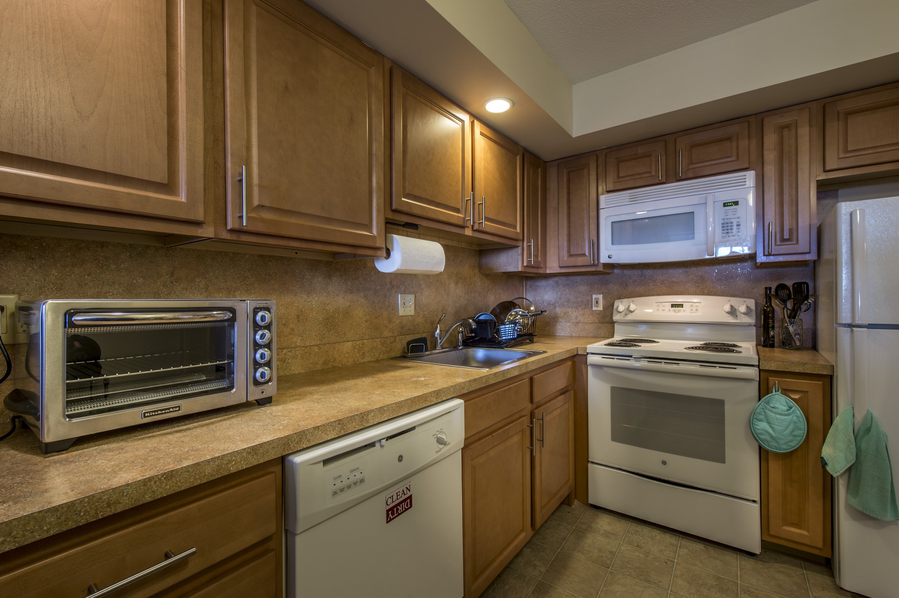 Mass Ave, 385 Image 4