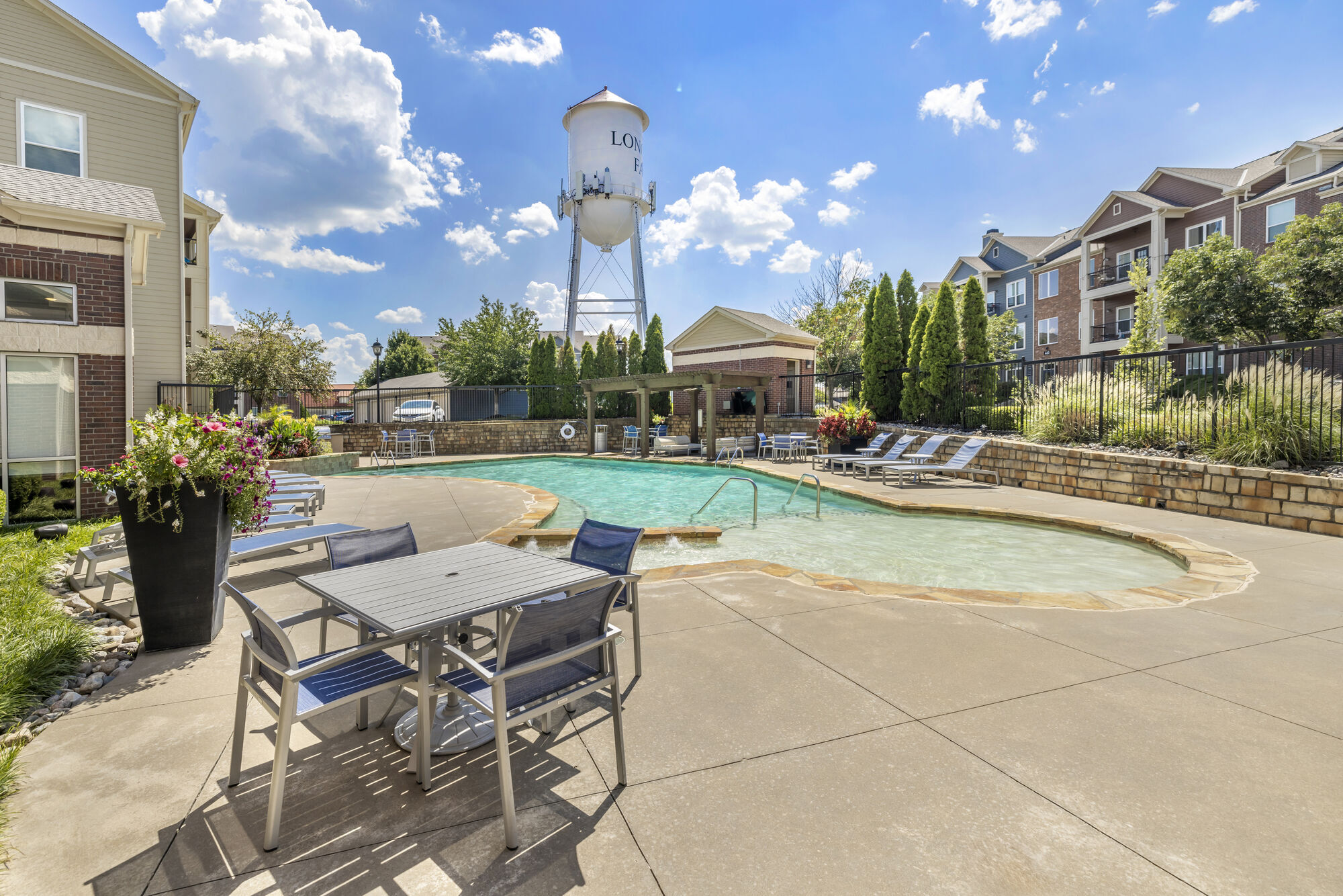 New Longview Apartments Image 13