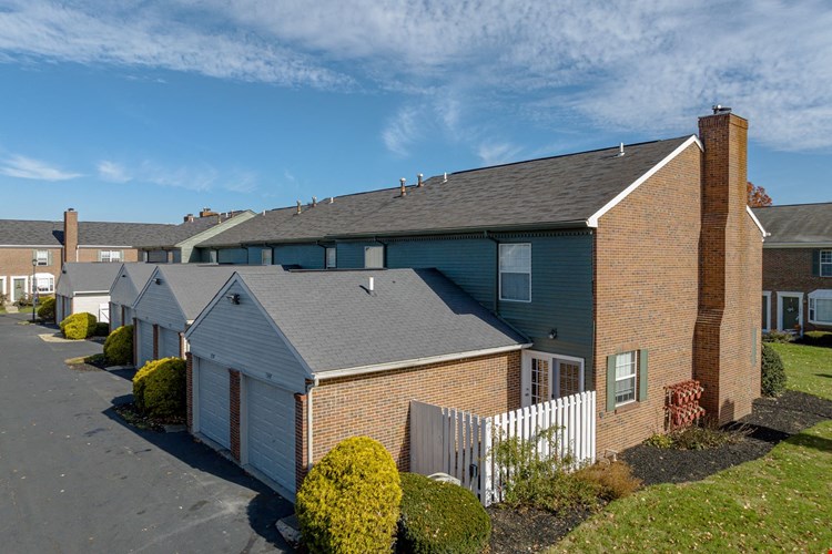 Heathermoor and Bedford Commons Apartments Image 25