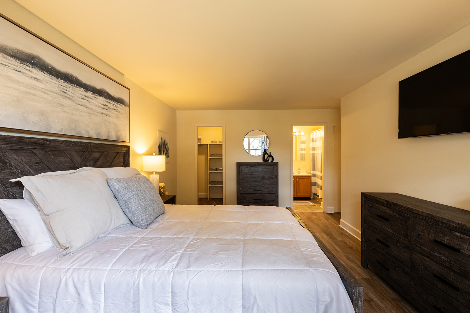 Woodridge Apartments Image 8