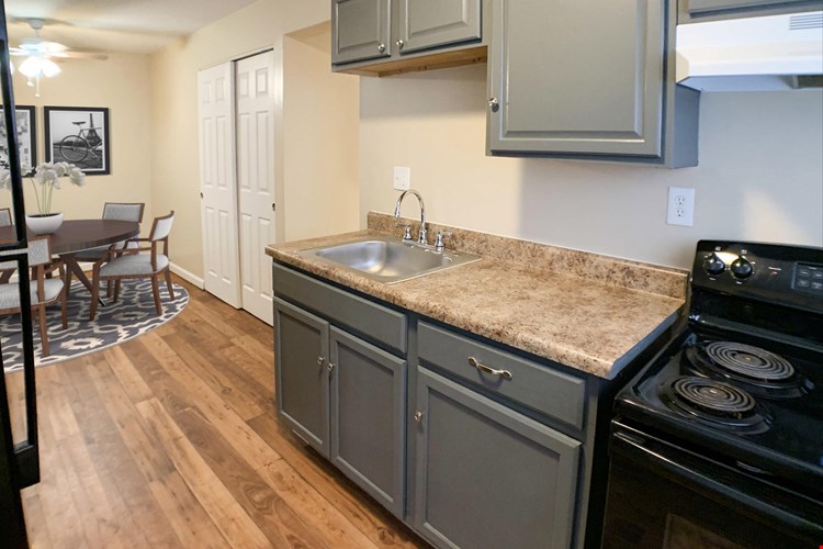 Sharondale Woods Apartments Image 20