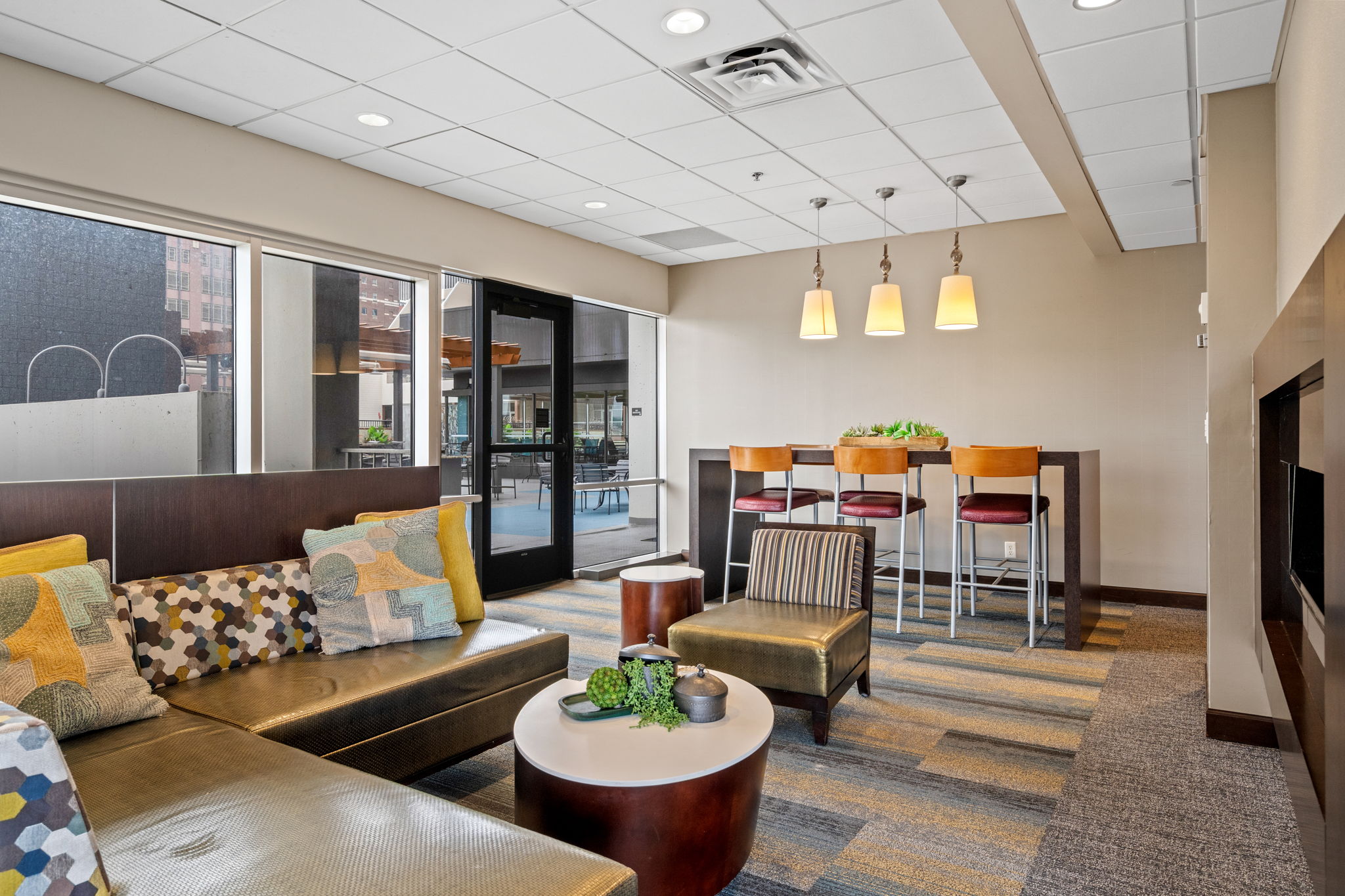 Kellogg Square Image 32