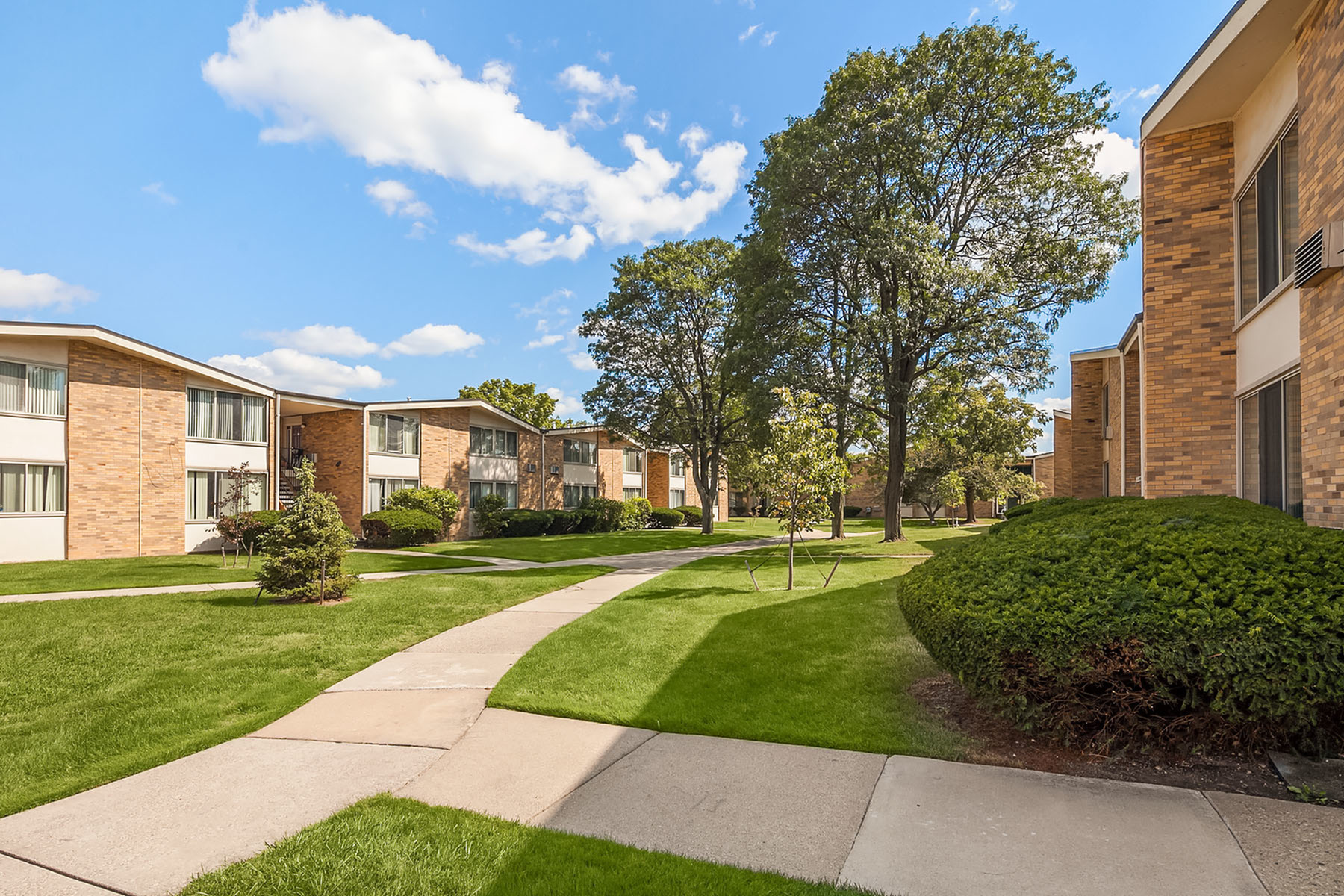 Oakwood Villa Apartments Image 7