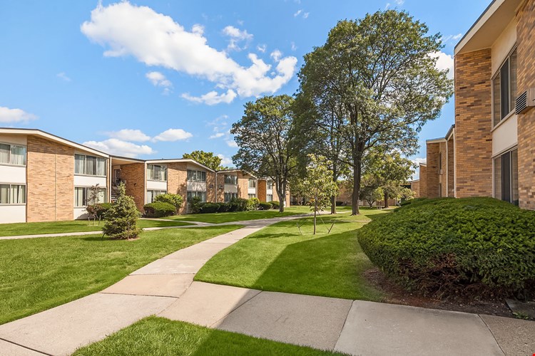 Oakwood Villa Apartments Image 7