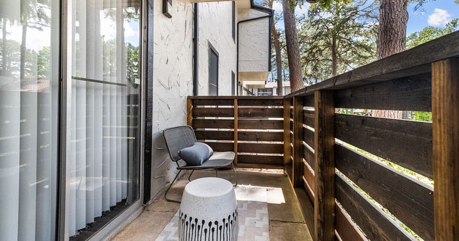 River Oaks Apartments Image 9