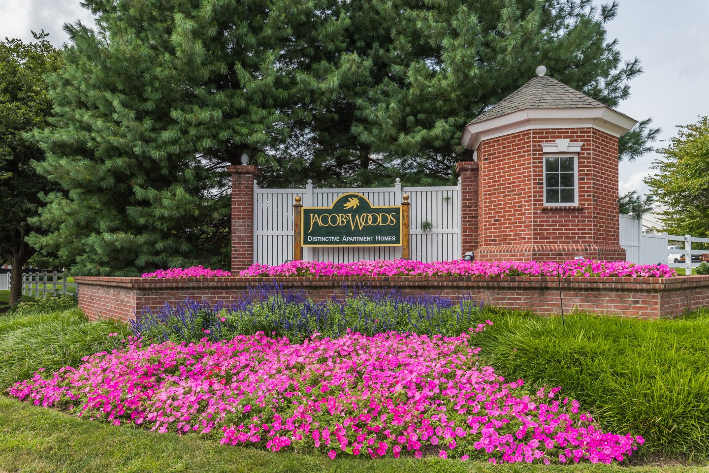 Jacobs Woods Apartments Image 2