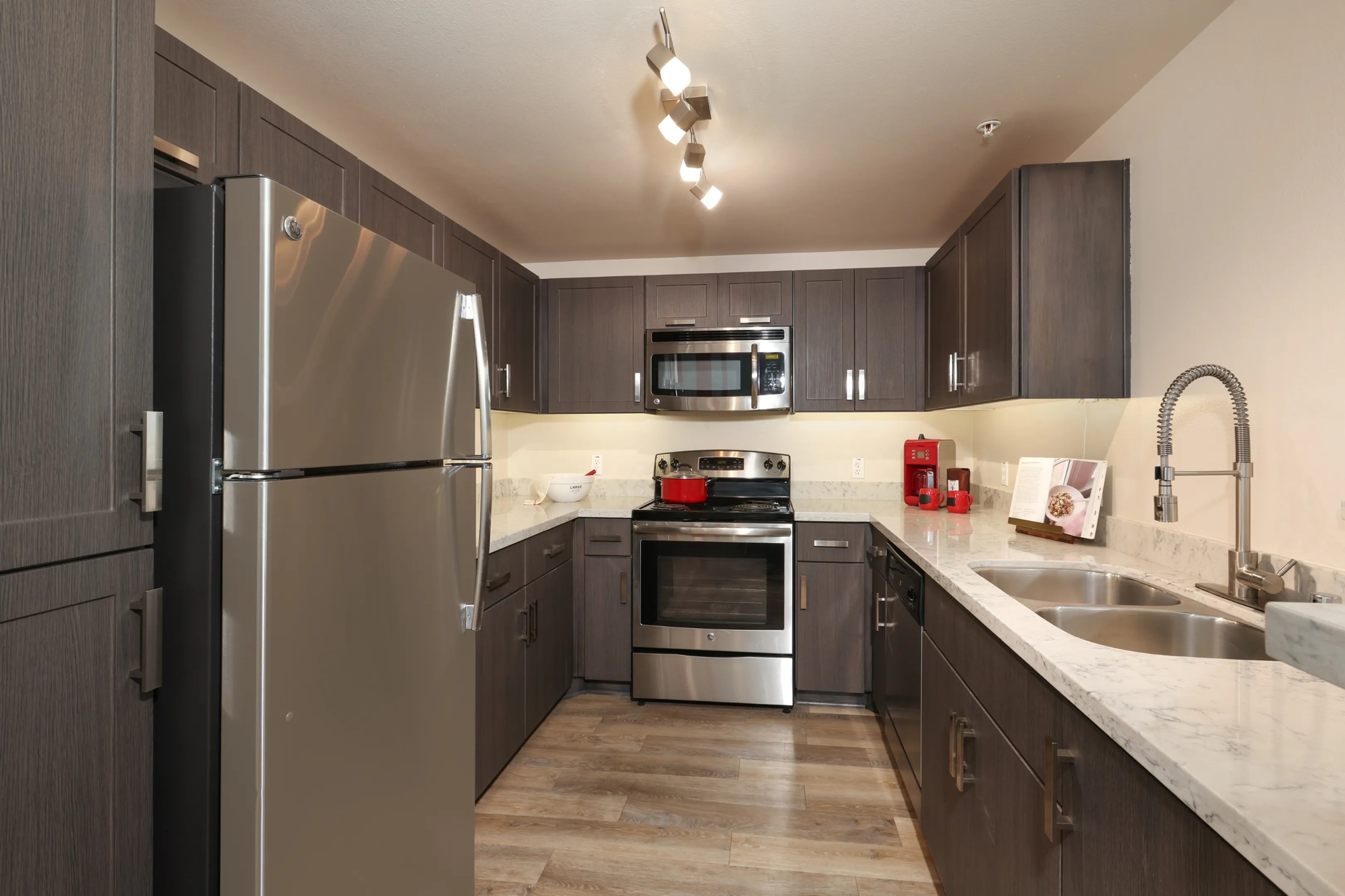 Serenade at River Park Image 9