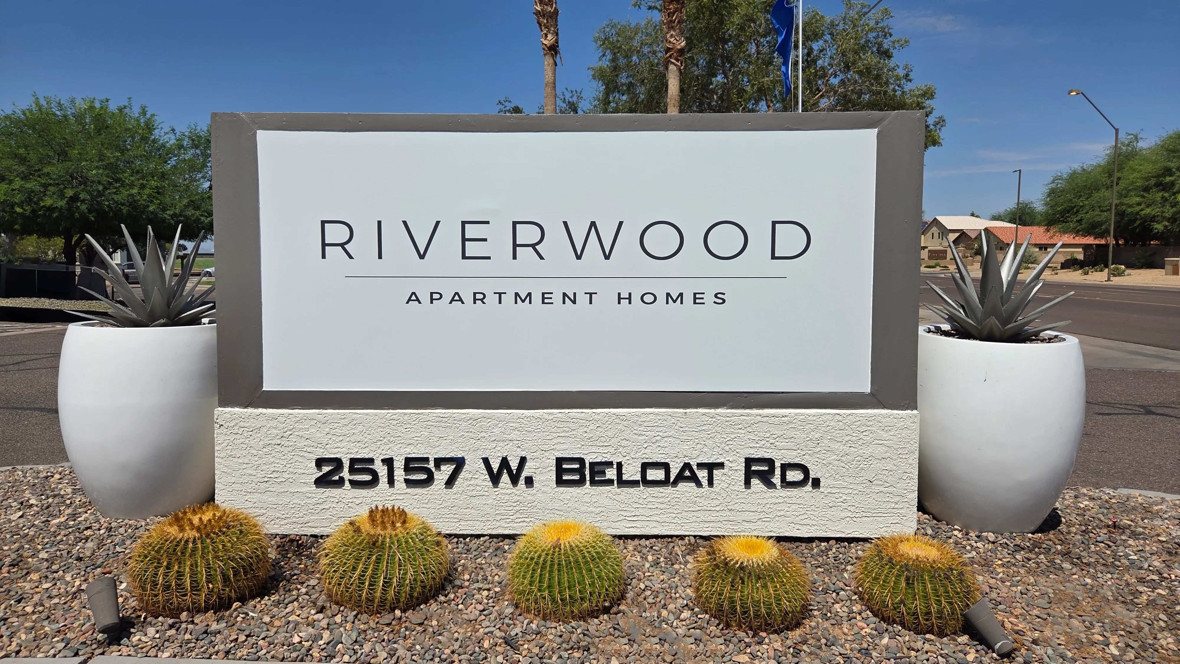 We offer the perfect blend of style, comfort, and convenience at Riverwood Apartment Homes. This is a community you'll be proud to call home.