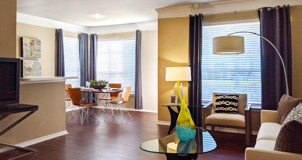 Village on the Parkway Apartments Image 36